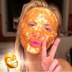 Predire Golden Collagen Cell Renewal Anti-Aging Facial Mask - Retail $300